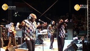 Earth Wind & Fire Concert from Puente Romano 2011